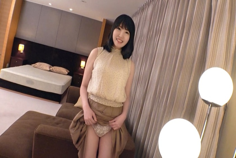 SIRO-4402 [棉花糖美乳] [淫秽屁股的极度色情妻子] 前男友开发的极度色情妻子不能满足她现在的丈夫..她吞下她第一次遇到的男人的精液.. 清河美里