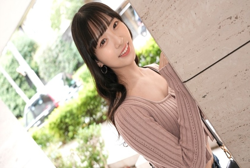 SIRO-5462 【初拍】一位在豪華酒店工作的溫柔美女。她其實是一個暗戀的淫蕩女孩，對任何色情的東西都非常感興趣。 素人